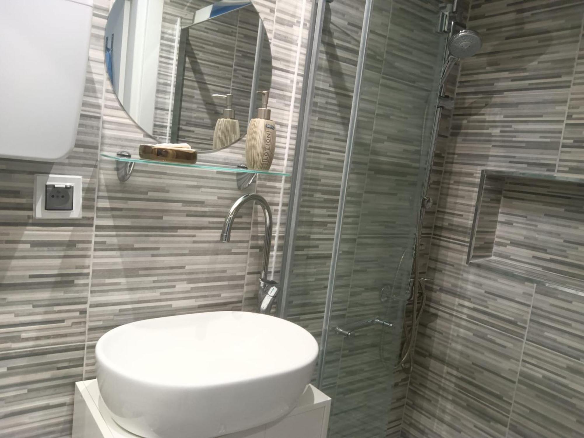 Apartment Dla 2 Z Prywatnym Balkonem, Lazienka I Wejsciem Bari